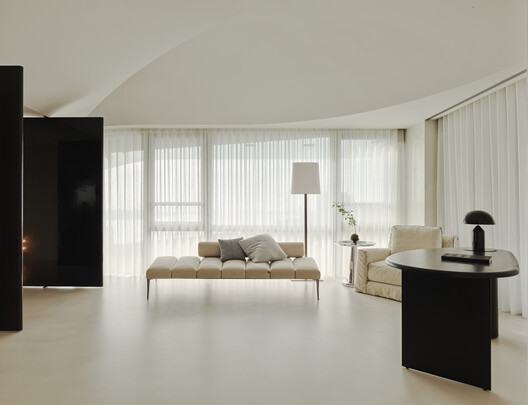 River Isle House / Waterfrom Design River Isle House / Waterfrom Design - Interior Photography, Living Room, Lighting, Table, Chair