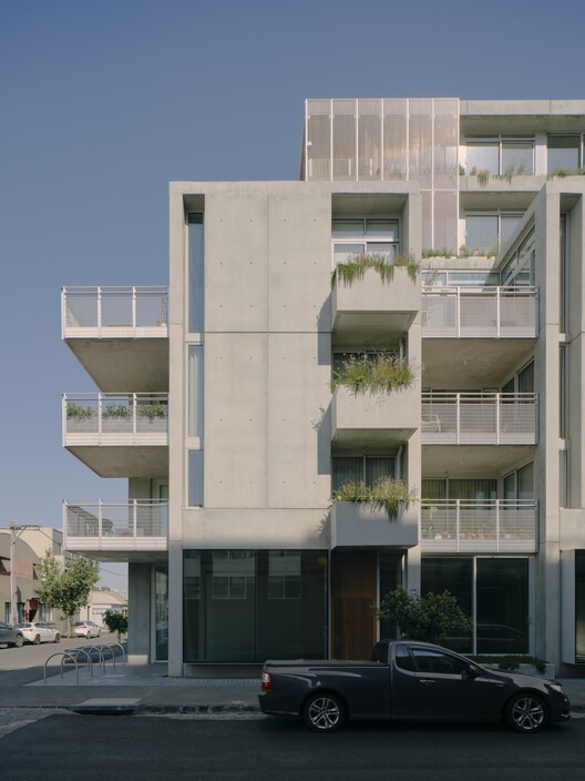 Brunswick Yard / Carr - Exterior Photography, Balcony