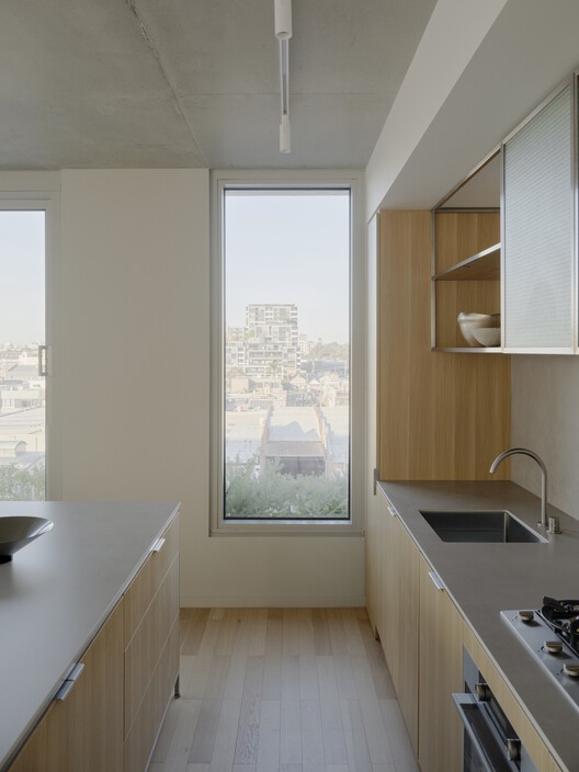 Brunswick Yard / Carr - Interior Photography, Kitchen, Countertop, Glass, Concrete