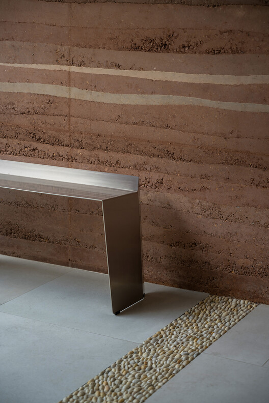 Banyan Tree House  / Anonym - Interior Photography