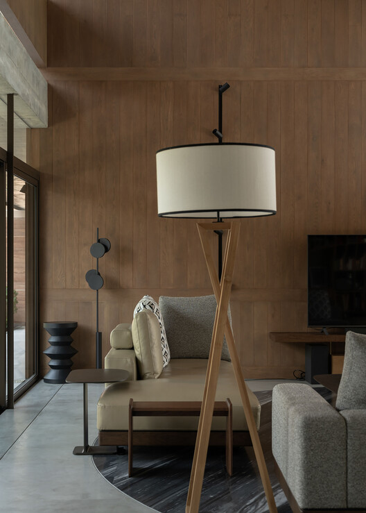 Banyan Tree House  / Anonym - Image 23 of 32