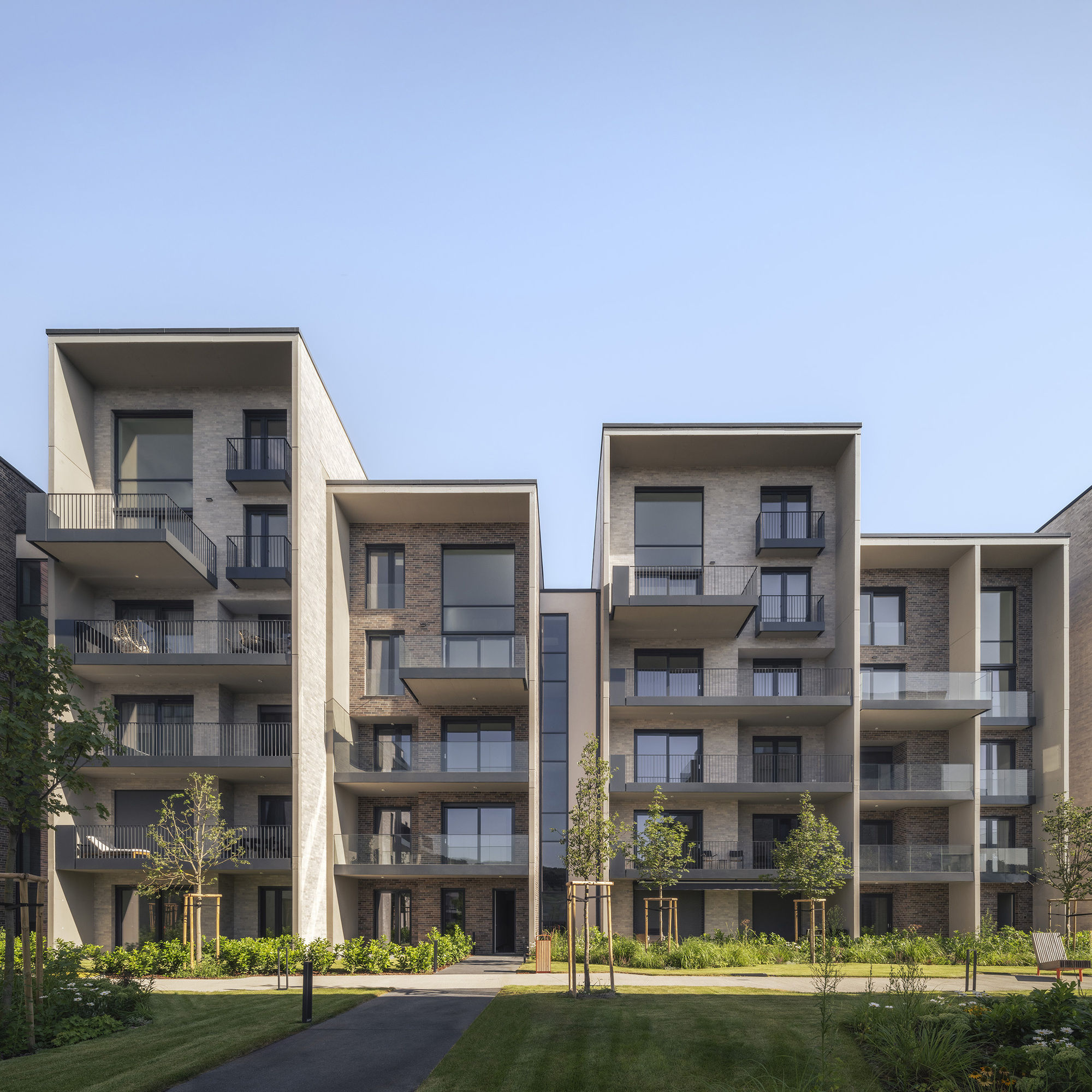 Lake 11 Home & Park / Coldefy