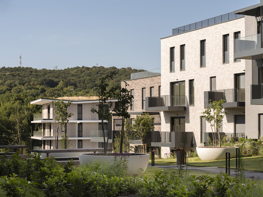 Lake 11 Home & Park / Coldefy + DDS Lake 11 Home & Park / Coldefy + DDS - Image 16 of 29