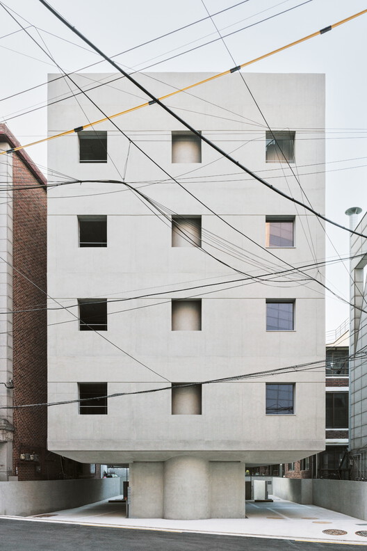 Surreally so Real / FHHH friends - Exterior Photography, Commercial Architecture