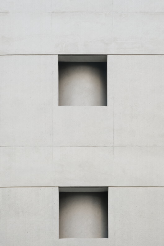 Surreally so Real / FHHH friends - Interior Photography, Concrete