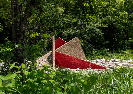 Shrine of Triskele / HAJIME YOSHIDA ARCHITECTURE - Image 6 of 18