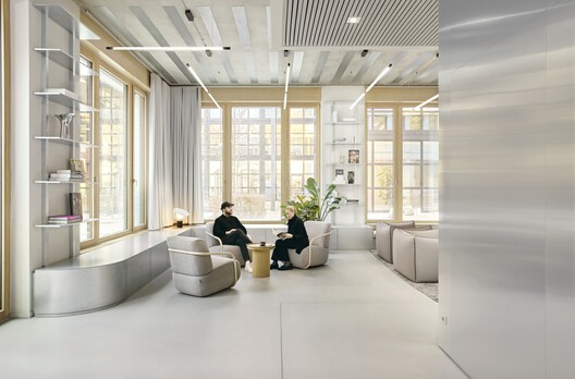 Bestsecret Office / HENN + LRO GmbH & Co. KG Freie Architekten BDA Bestsecret Office / HENN + LRO GmbH & Co. KG Freie Architekten BDA - Interior Photography, Living Room, Lighting, Chair, Glass