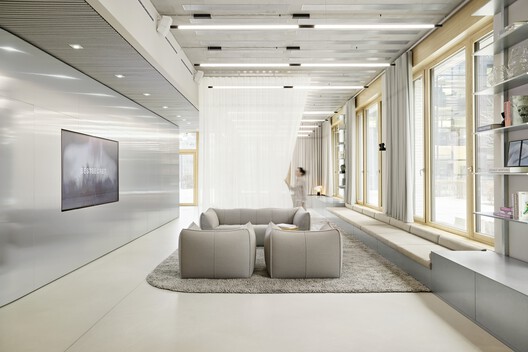 Bestsecret Office / HENN + LRO GmbH & Co. KG Freie Architekten BDA Bestsecret Office / HENN + LRO GmbH & Co. KG Freie Architekten BDA - Interior Photography, Living Room, Lighting, Glass, Chair