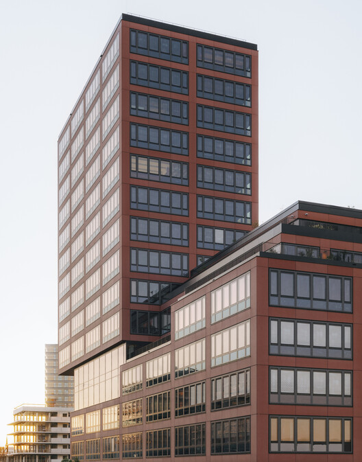 EDGE 港口城 / HENN - 建筑图