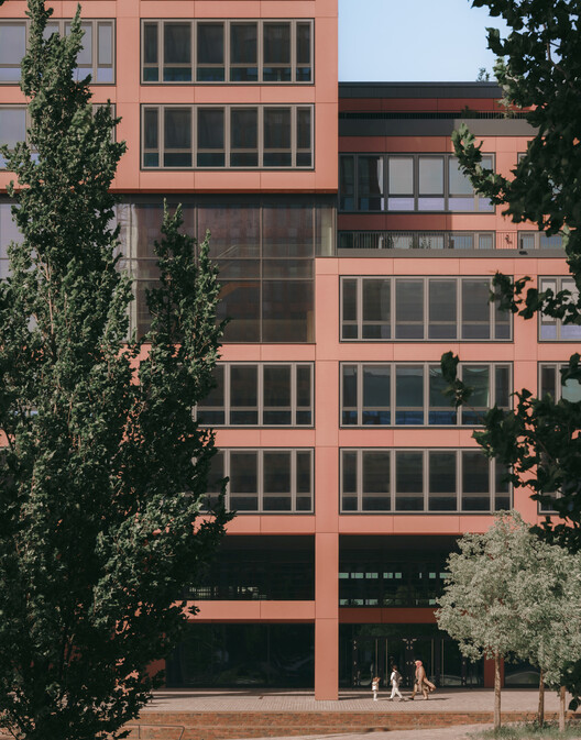 EDGE 港口城 / HENN - 建筑图