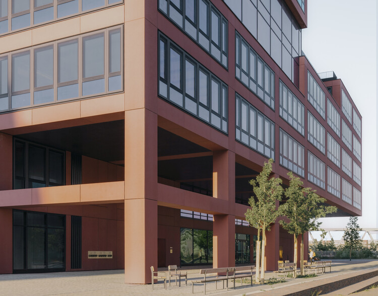 EDGE 港口城 / HENN - 建筑图