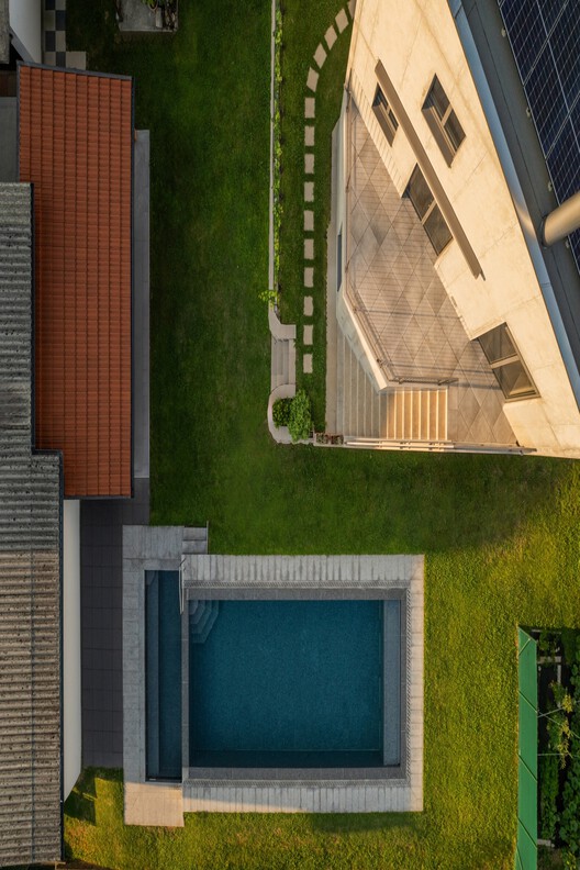Swisshouse XL / Davide Macullo Architects - Interior Photography, Garden, Courtyard