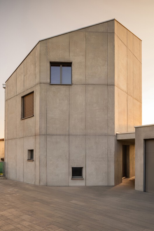 Swisshouse XL / Davide Macullo Architects