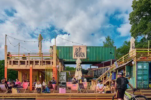 Utopian Hours in Turin: A Festival for Bold New Directions in City-Making Utopian Hours in Turin: A Festival for Bold New Directions in City-Making - Image 6 of 16