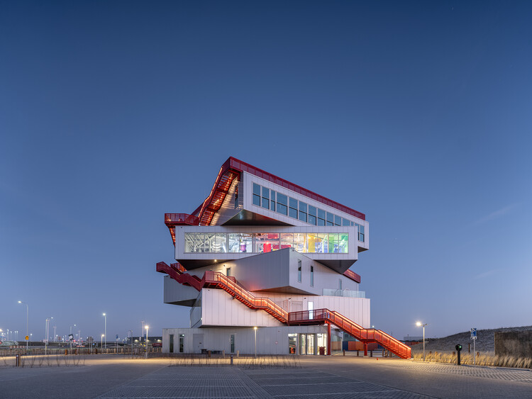 Utopian Hours in Turin: A Festival for Bold New Directions in City-Making - Image 1 of 16