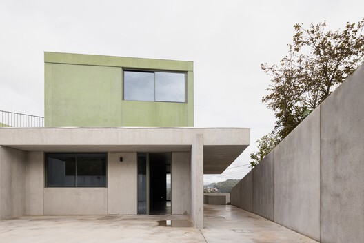 Casas G – 5 / SUMMARY - Fotografia de Exterior, Concreto