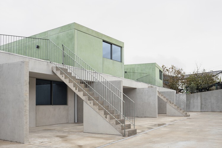 G - 5 Casas/Resumen - Fotografía de apariencia, concreto, barandilla