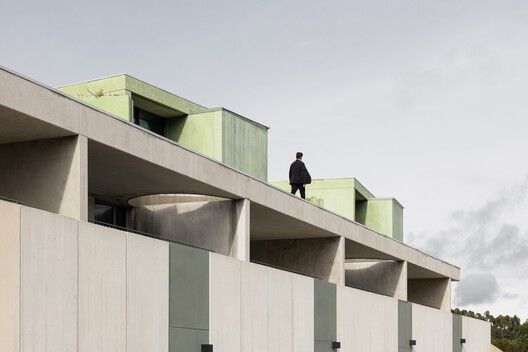 Casas G – 5 / SUMMARY - Fotografia de Exterior, Concreto