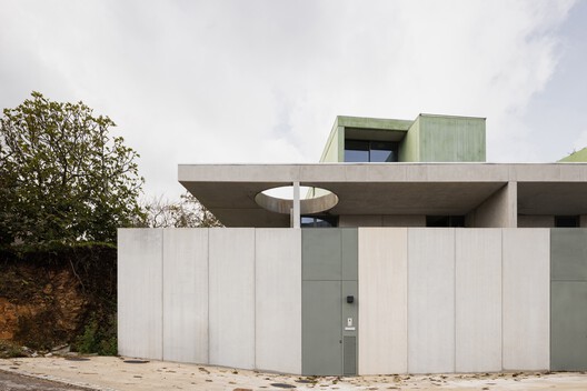 Casas G – 5 / SUMMARY - Fotografia de Exterior, Concreto