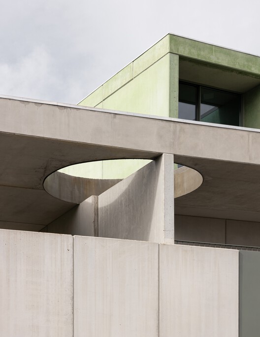 Casas G – 5 / SUMMARY - Fotografia de Exterior, Concreto