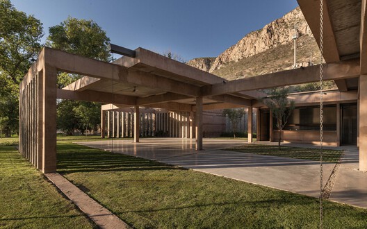 Raw Materials Pavilion / OficinaTransversal  
