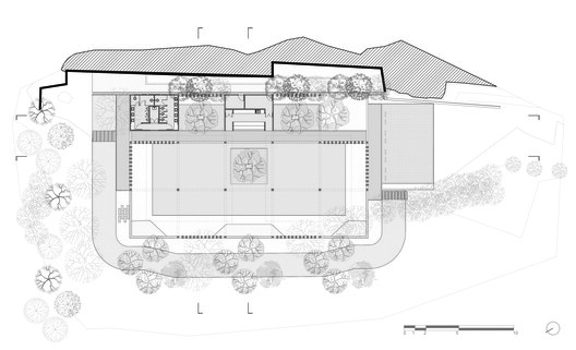 Pabellón Materias Primas / OficinaTransversal   - Imagen 10 de 16