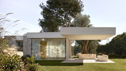 Casa Jacaranda  / Ramón Esteve Estudio