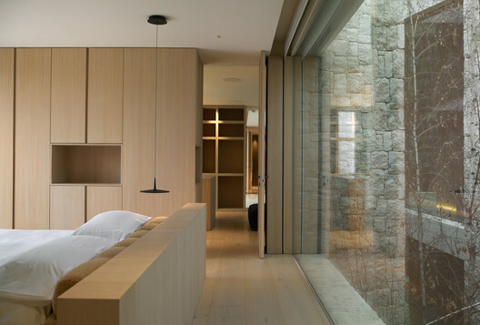 House Jacaranda / Ramón Esteve Estudio House Jacaranda / Ramón Esteve Estudio - Interior Photography, Bedroom, Wood, Lighting, Glass, Bed, Chair