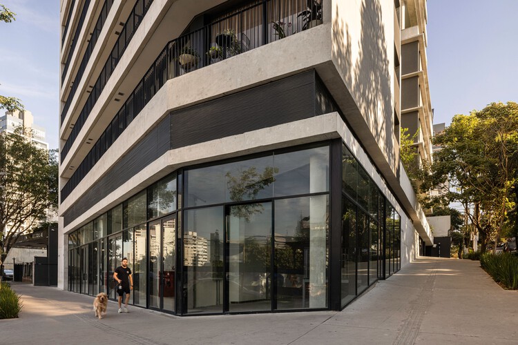 Edifício Esquina / UNA Barbara e Valentim - Fotografia de Interiores, Balcão