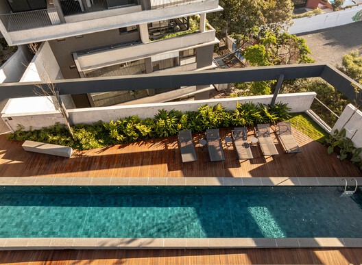 Edifício Esquina / UNA Barbara e Valentim - Imagem 20 de 24