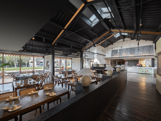 南京汤山猿人洞景区配套建筑 /  东大院 ATA工作室 - 室内图, 灯, 椅子, 梁