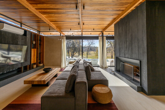 Casa Unpuente / Paolini Arquitectos - Fotografía interior, Sala de estar, Madera, Fijación Vigas, Sillas