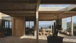 Patio House / LOTE STUDIO