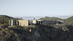 Casa JM / LOTE STUDIO + Ignacio Ferreira