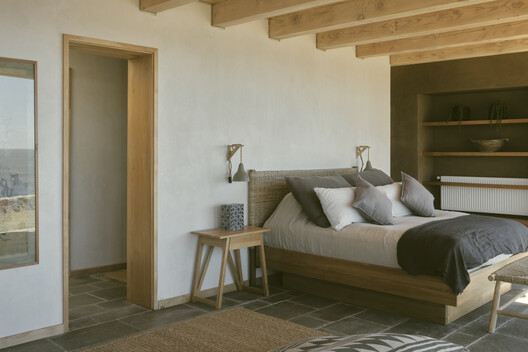 Casa JM / LOTE STUDIO + Ignacio Ferreira - Fotografía interior, Sala de estar, Madera, Dormitorio, Camas