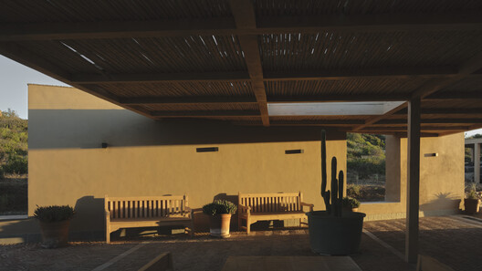 Casa JM / LOTE STUDIO + Ignacio Ferreira - Fotografía interior, Madera, Fijación Vigas, Patio interior, Patio
