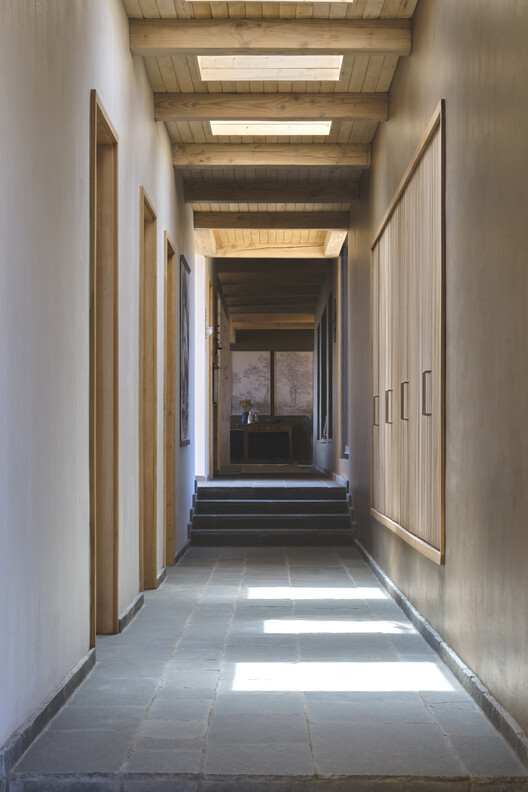 Casa JM / LOTE STUDIO + Ignacio Ferreira - Fotografía interior, Escaleras, Madera, Fijación Vigas