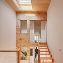 Arquitectos de Sabadell/Vallibera Noray - Fotografía interior, escaleras, madera, barandas 115ari vivienda unifamiliar