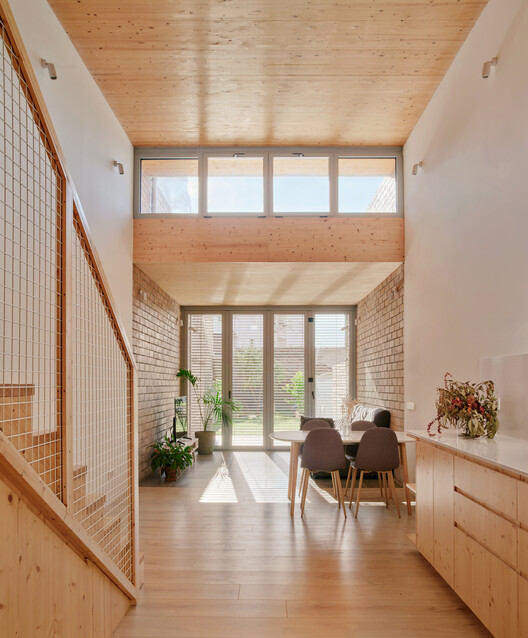 115ARI vivienda unifamiliar entre medianeras en Sabadell / Vallribera Noray Arquitectes - Fotografía interior, Madera