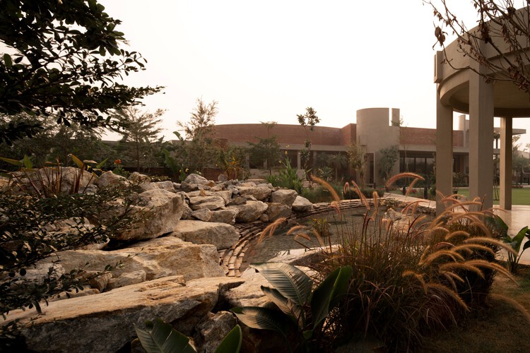 The Sanctum House / RENESA Architecture Design Interiors Studio - Image 30 of 36