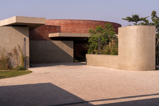 The Sanctum House / RENESA Architecture Design Interiors Studio