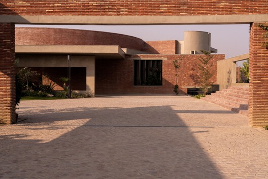 The Sanctum House / RENESA Architecture Design Interiors Studio - Exterior Photography, Brick, Courtyard