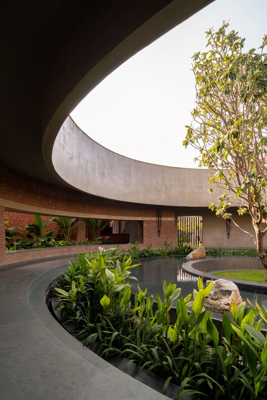 The Sanctum House / RENESA Architecture Design Interiors Studio - Exterior Photography