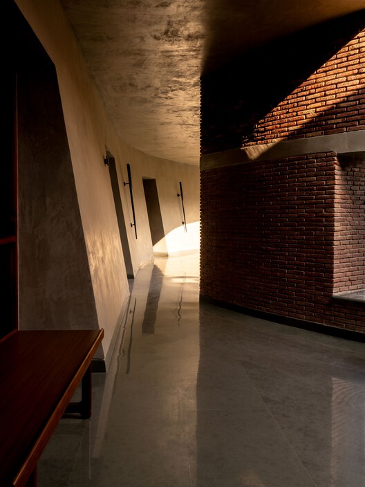 The Sanctum House / RENESA Architecture Design Interiors Studio - Interior Photography, Wood