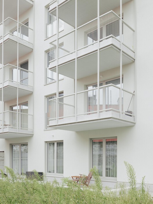 Felix Residential Building / Studio Jan Vermeulen Felix Residential Building / Studio Jan Vermeulen - Interior Photography, Balcony, Glass