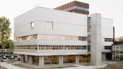 Escola de Artes PIKOH / BOT architektuurcollectief + Import Export Architecture