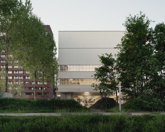 Escuela de Artes PIKOH / BOT architektuurcollectief + Import Export Architecture - Fotografía exterior