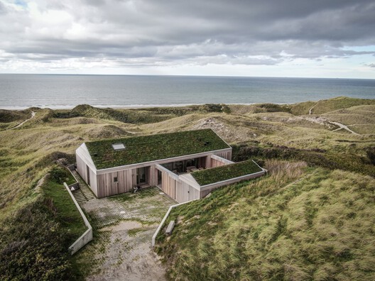 La Cour Retreat  / N+P Architecture - Exterior Photography