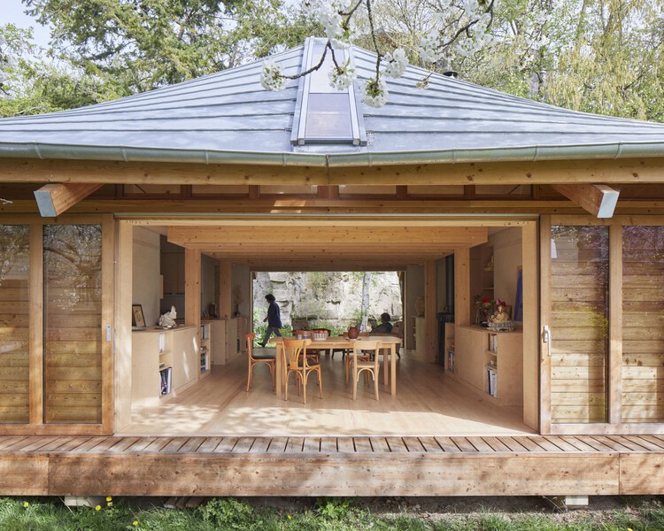 报亭小屋 / arba - 建筑图, 木头, 门