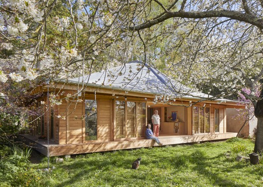 报亭小屋 / arba - 建筑图, 木头, 门